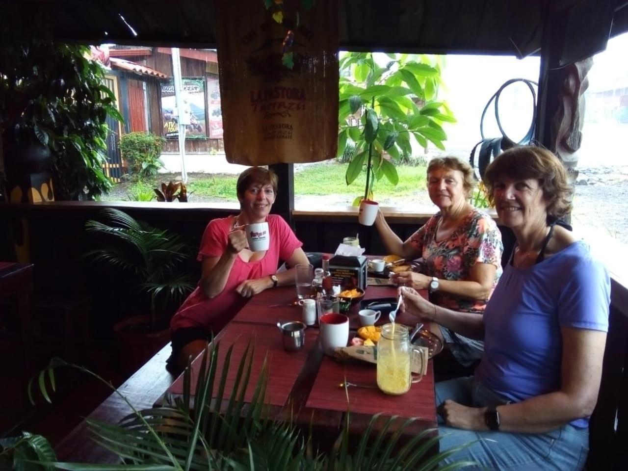Red Frog Hotel La Fortuna Dış mekan fotoğraf