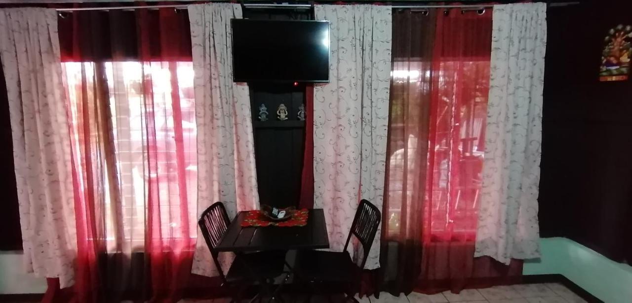 Red Frog Hotel La Fortuna Dış mekan fotoğraf